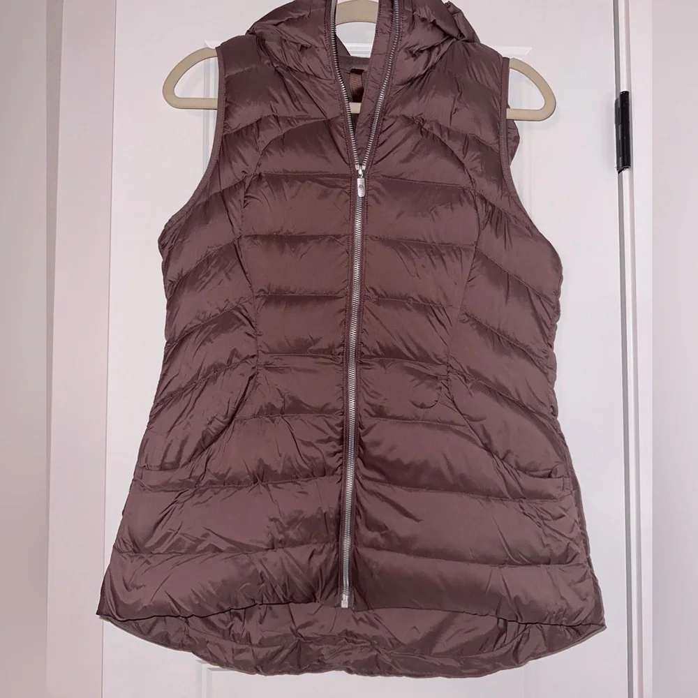 lululemon athletica mauveQuilted Hooded Down Vest